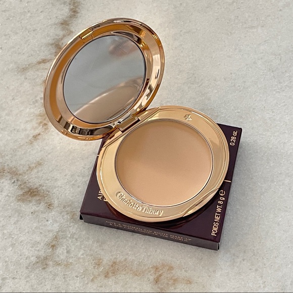 SOLD 🆕 Charlotte Tilbury MEDIUM Flawless Finish Powder New in Box NIB - Picture 2 of 7